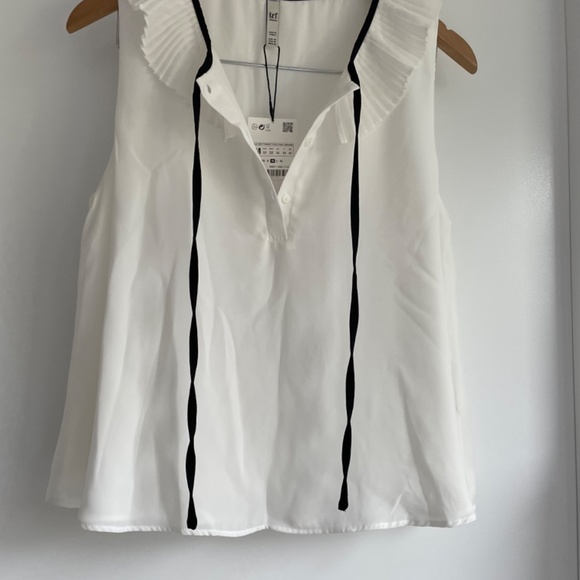 ZARA pleated sleeveless blouse - Picture 6 of 7
